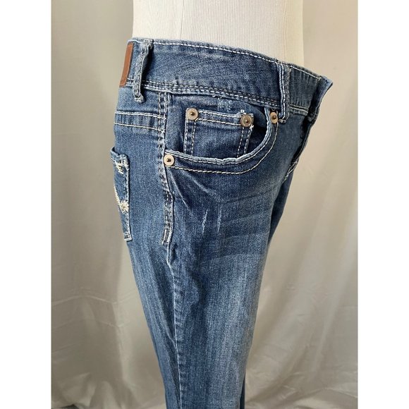 Maurices Medium Wash Mid-Rise Curvy Boot Cut Fit Jeans - Picture 5 of 12